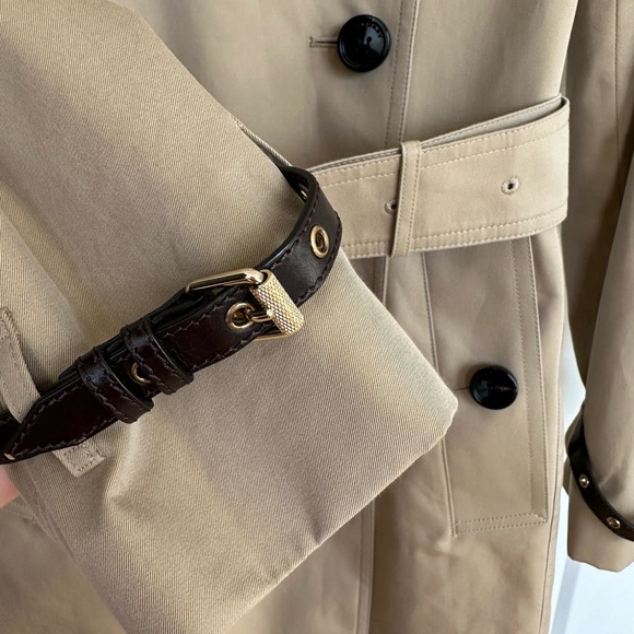 Burberry Kensington Trench Coat - Picture 4 of 8